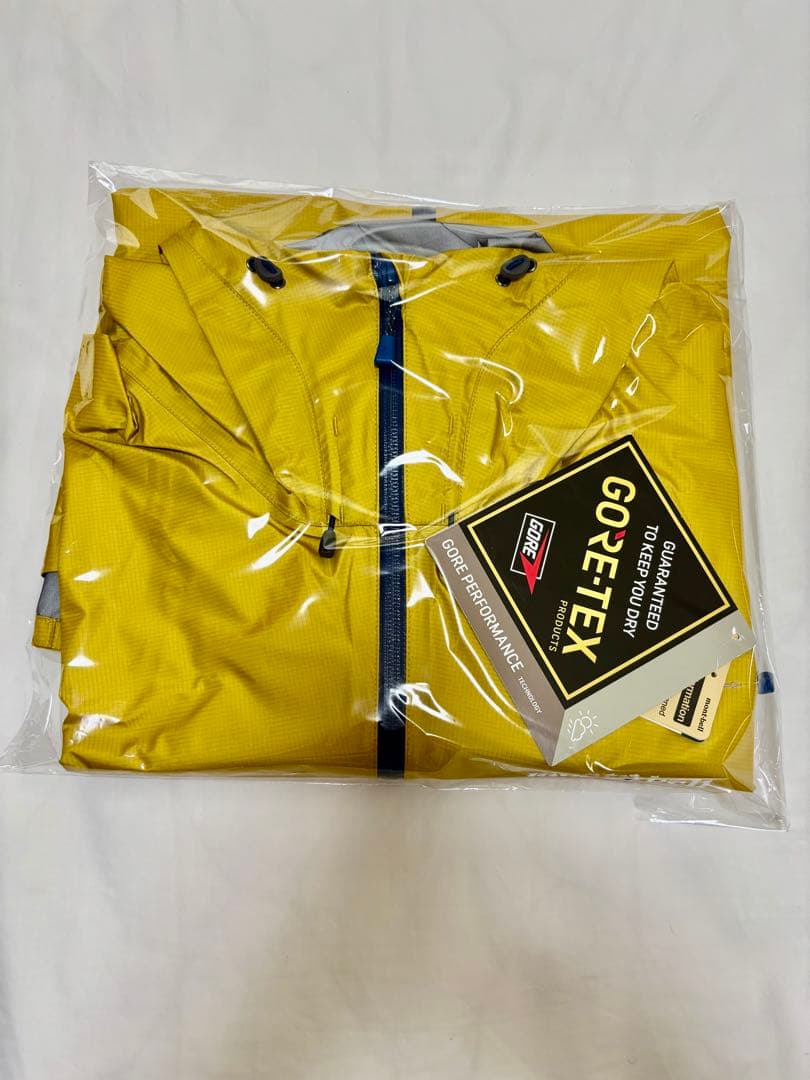 未使用！mont-bell ストームクルーザージャケット　イエロー　ゴアテックス