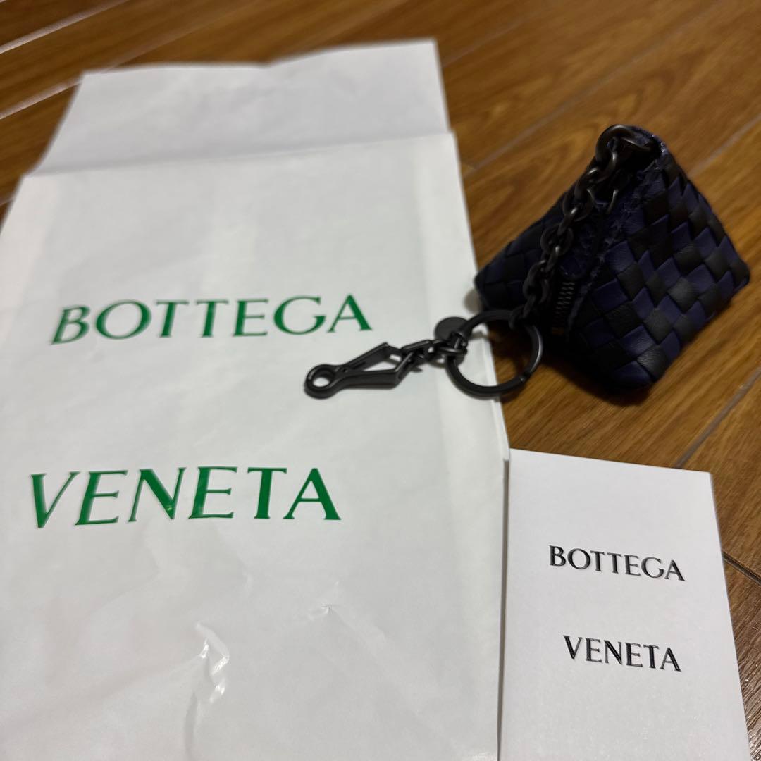 お値下げ！新品BOTTEGA VENETA 編み込みレザーケース　チャーム
