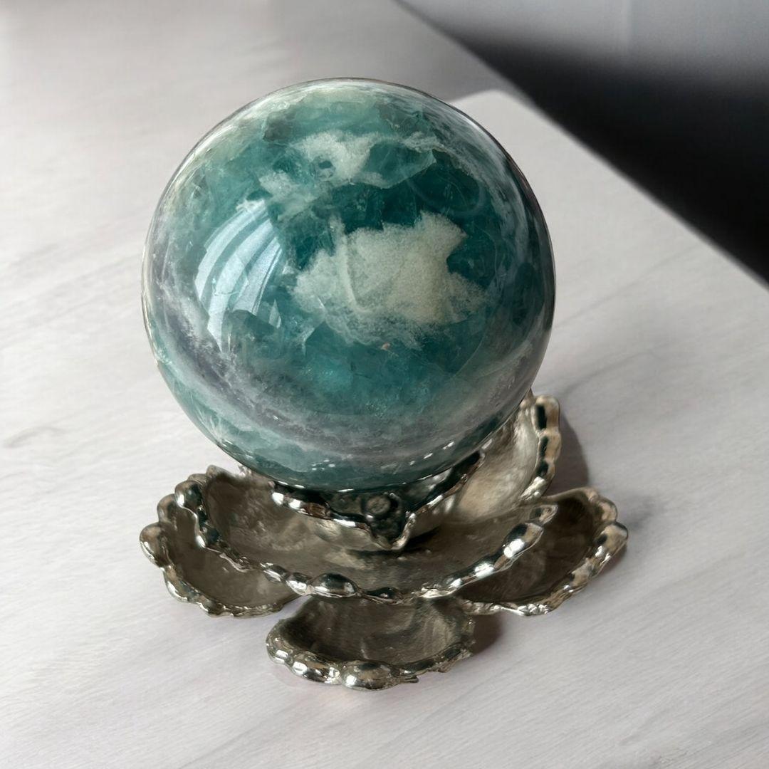 【新品】透明感ありでゼリーみたいな層があるフェザーフローライト　スフィア