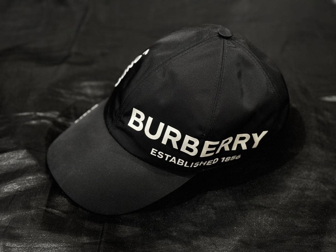 BURBERRY ブラック キャップ M