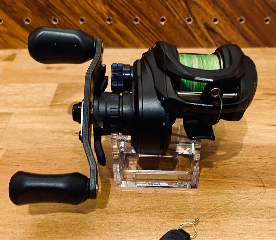 ★DAD★アブガルシア ロキサーニBF8右巻き ベイトリール