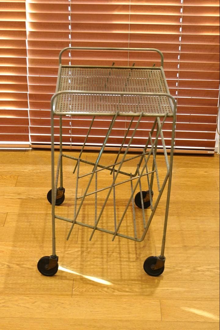 マシューマテゴ風ヴィンテージスチールラック