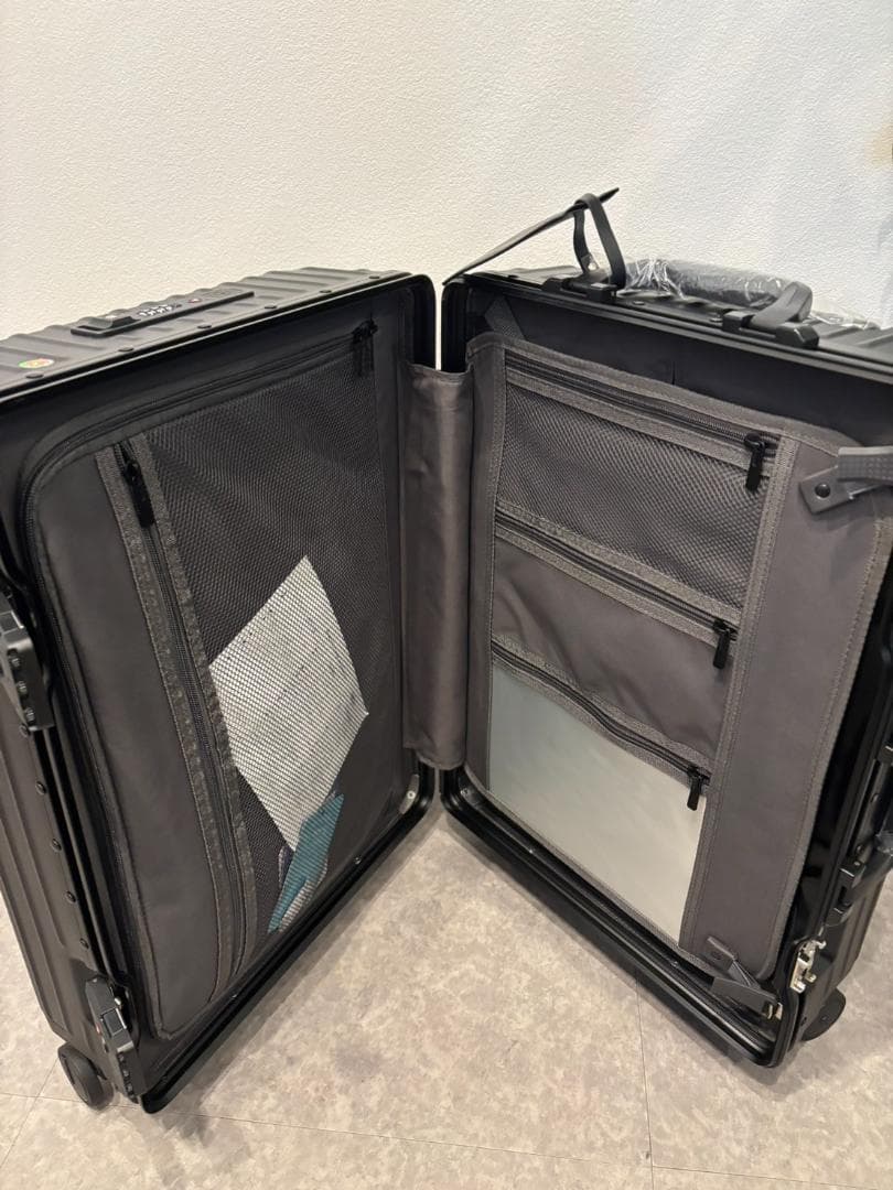 リベティ多機能キャリーケース【マットブラック Sサイズ】