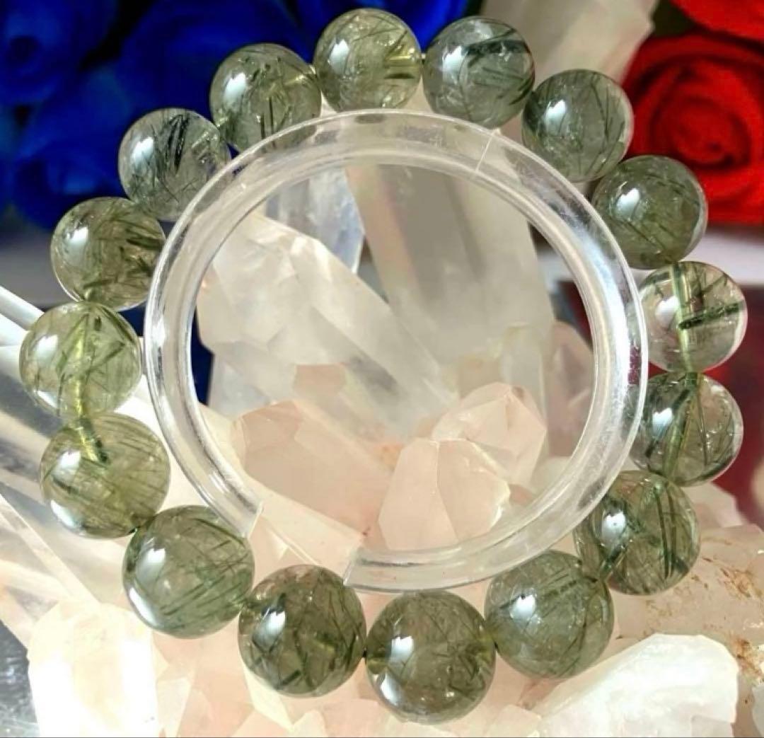 アクチノライトインクォーツ　グリーンルチル