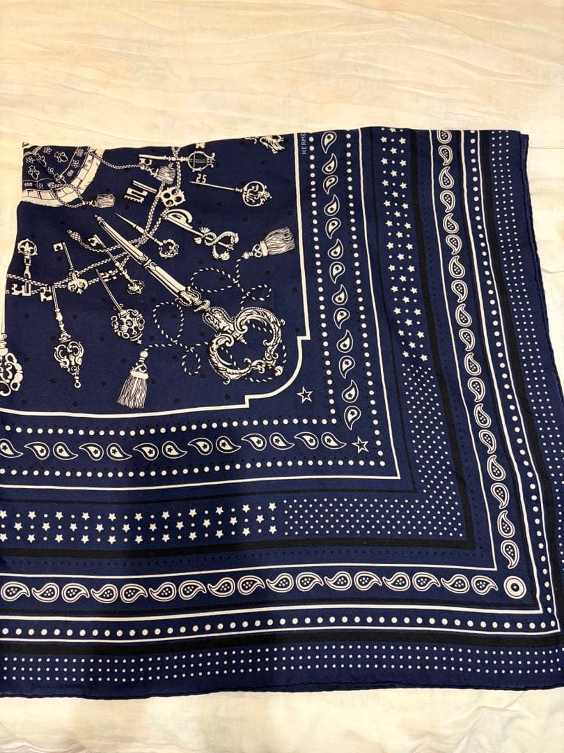 HERMES　エルメス　カレジュアン　レクレバンダナ　カシシル　キー　鍵　140