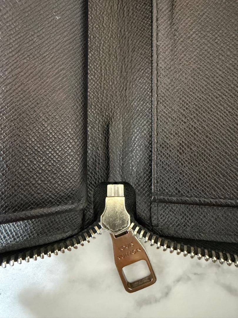 Louis Vuitton ダミエグラフィット　ジッピーウォレットヴェルティカル