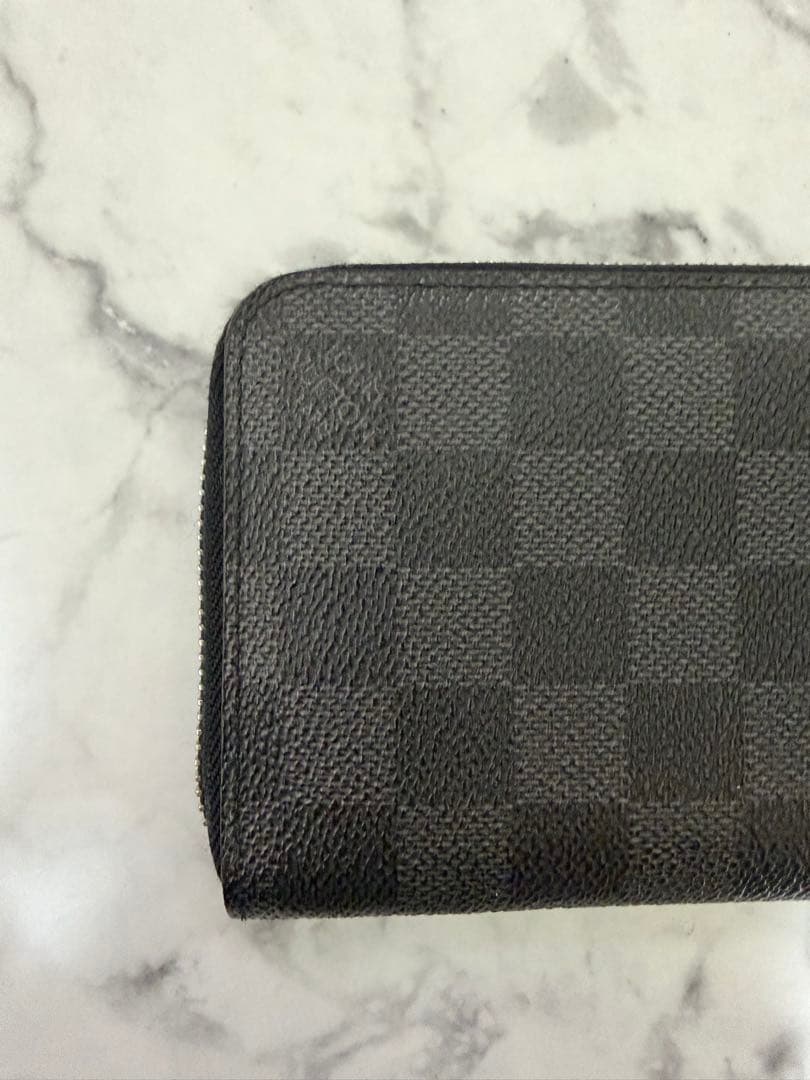 Louis Vuitton ダミエグラフィット　ジッピーウォレットヴェルティカル