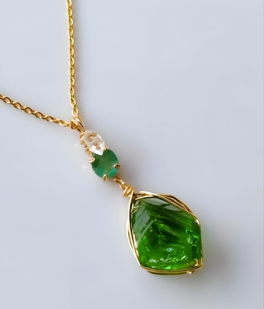 Kgf14 希少 アンダラ エメラルドシフト 宝石ルース エメラルド ペンダント