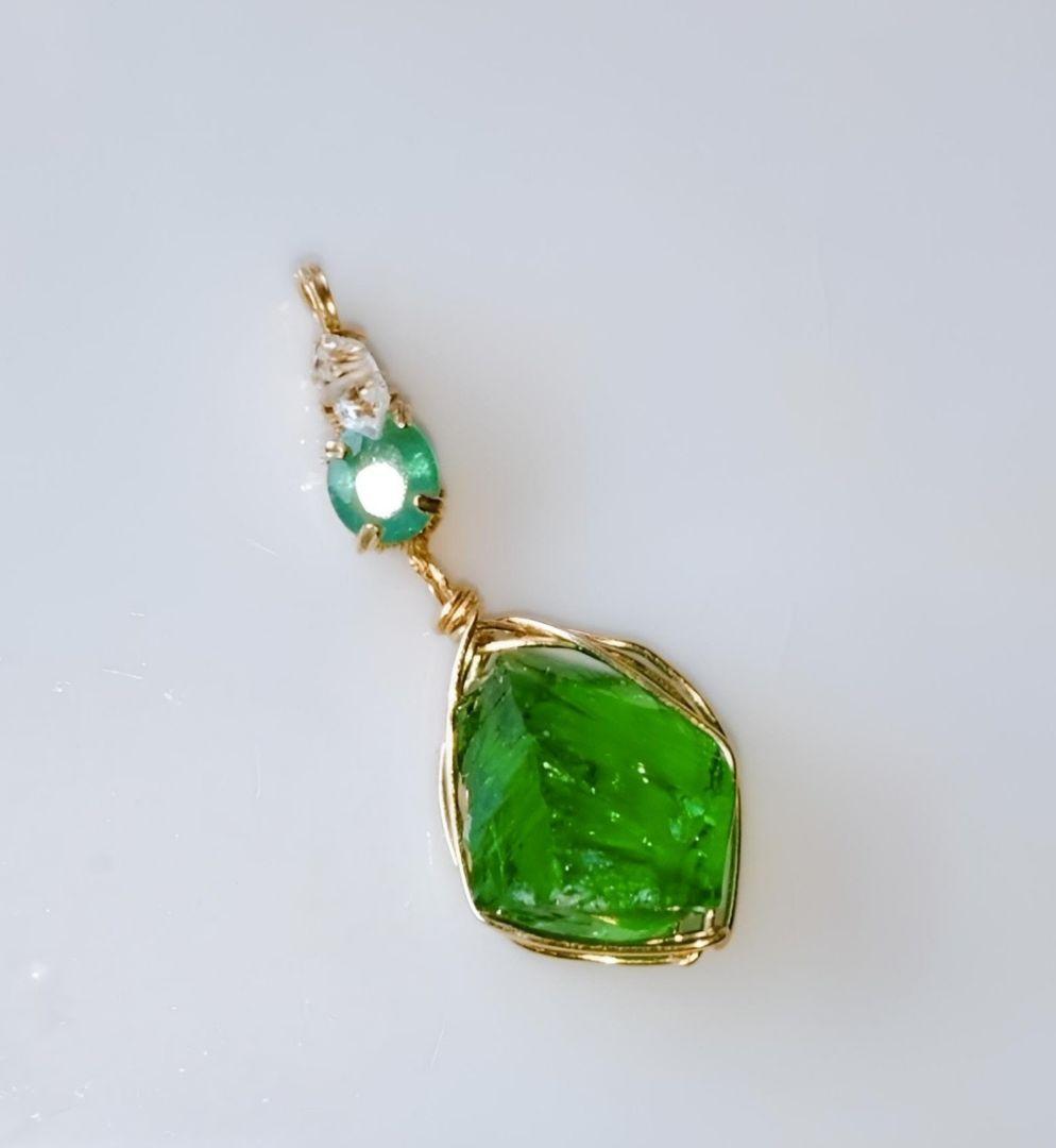 Kgf14 希少 アンダラ エメラルドシフト 宝石ルース エメラルド ペンダント
