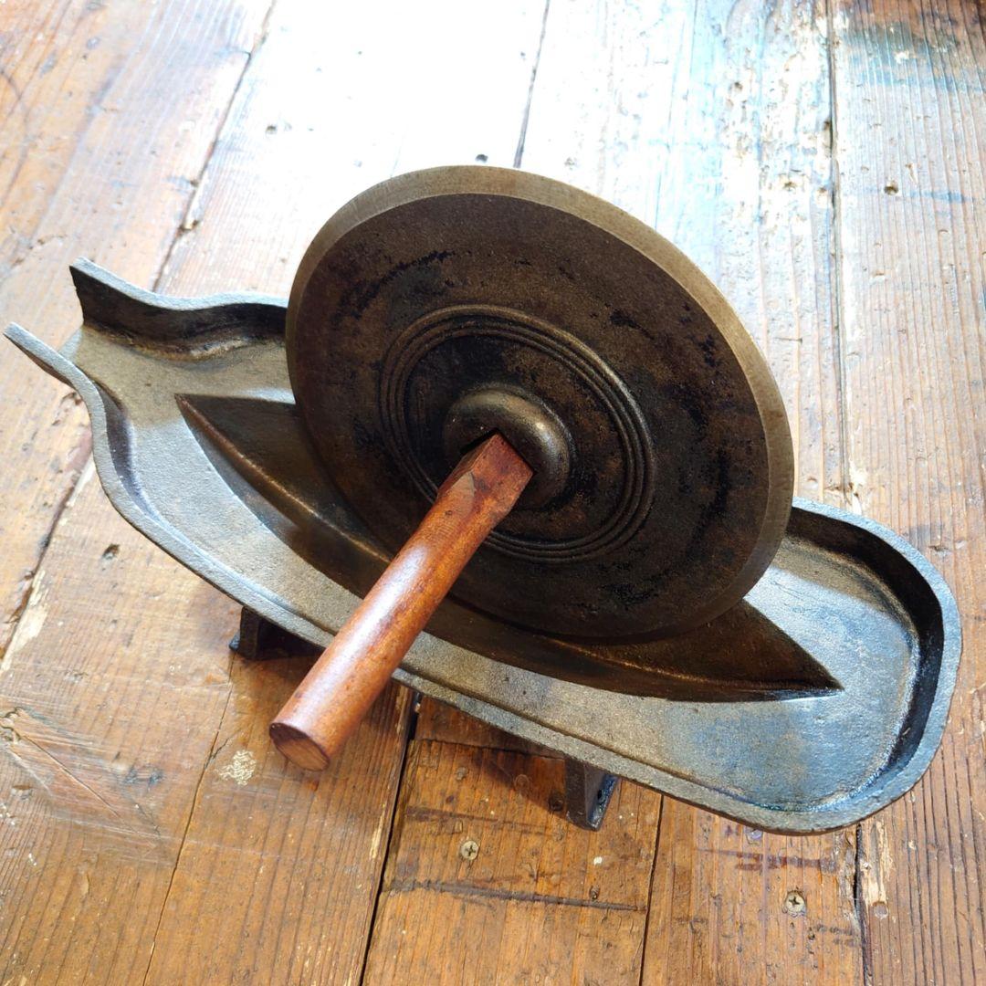 ️薬研 やげん ヤゲン 昭和レトロ 古民具 蔵出し品 当時品 鋳鉄 鉄製 ②