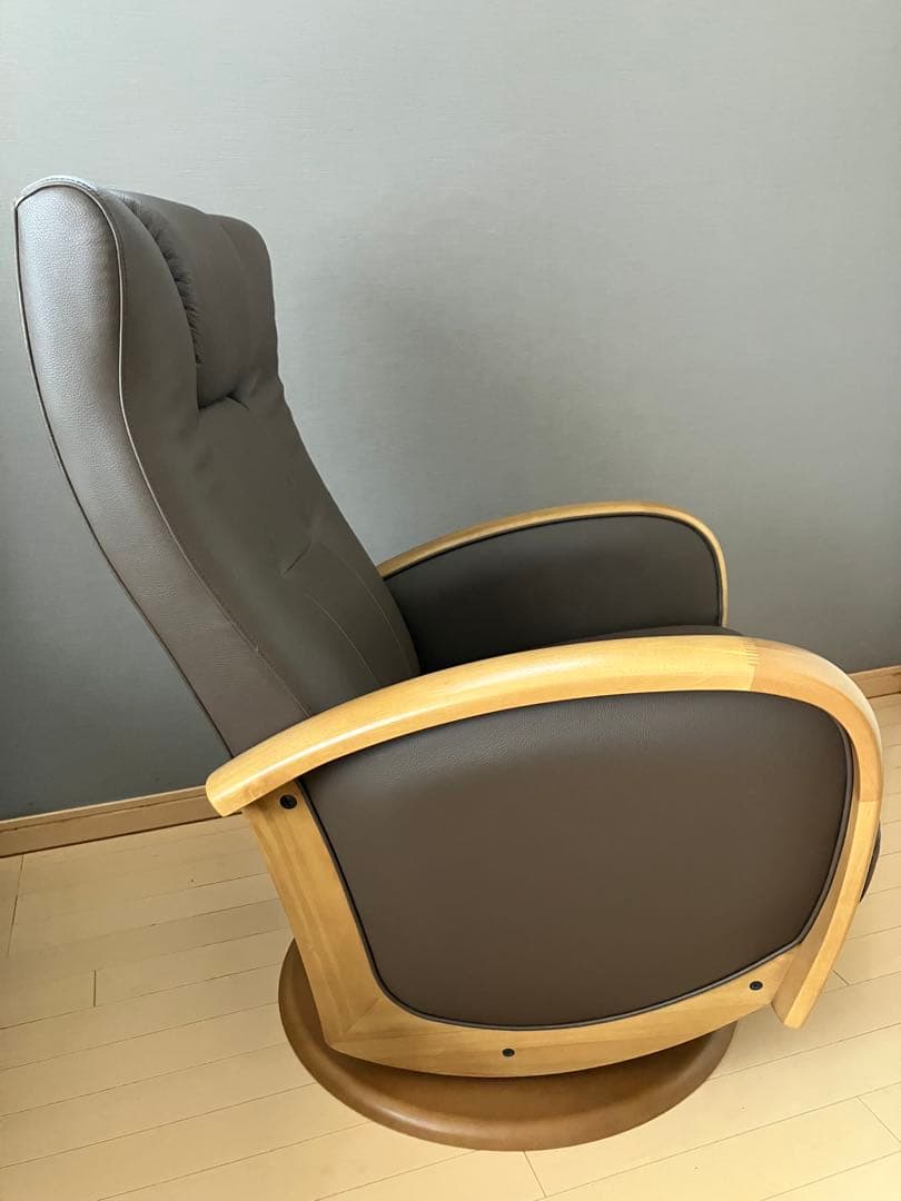 カリモク家具　回転式リクライニングチェア