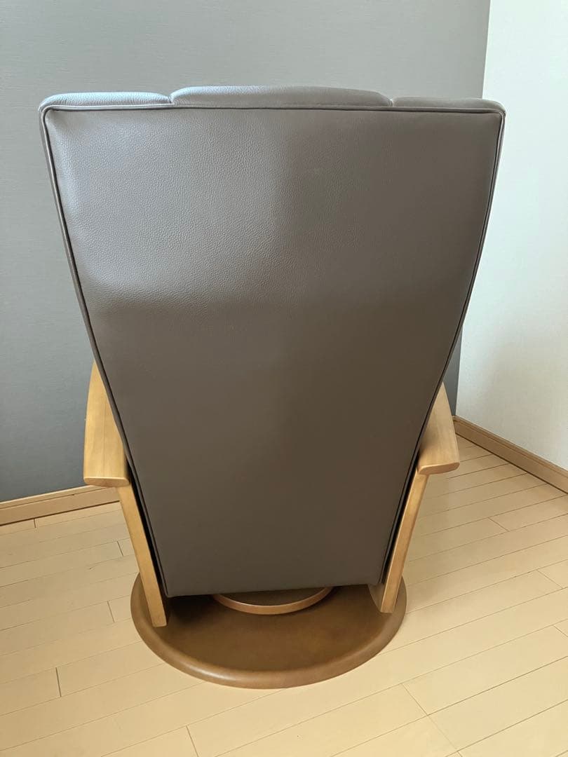 カリモク家具　回転式リクライニングチェア