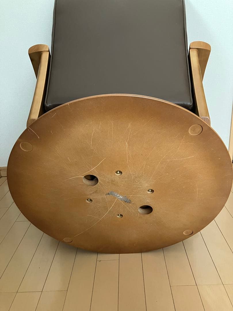 カリモク家具　回転式リクライニングチェア