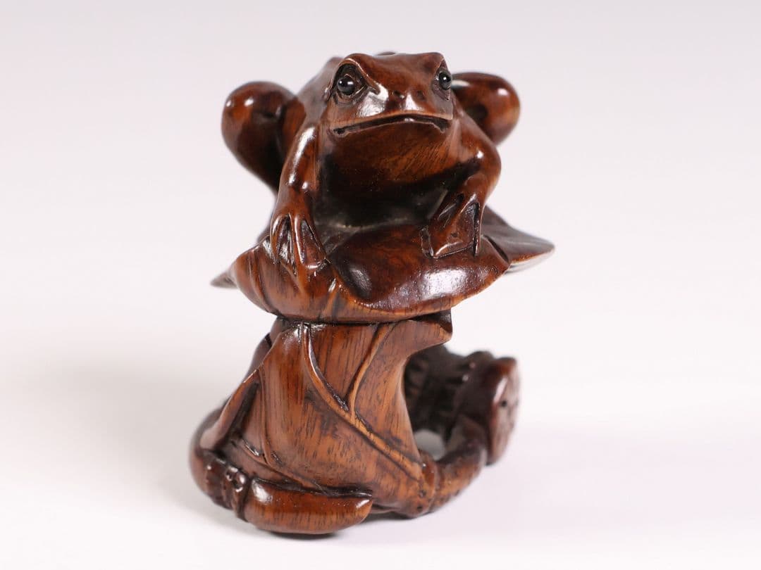 木製 提物 根付 中正銘 蛙 蓮 彫刻 木彫【MA894】