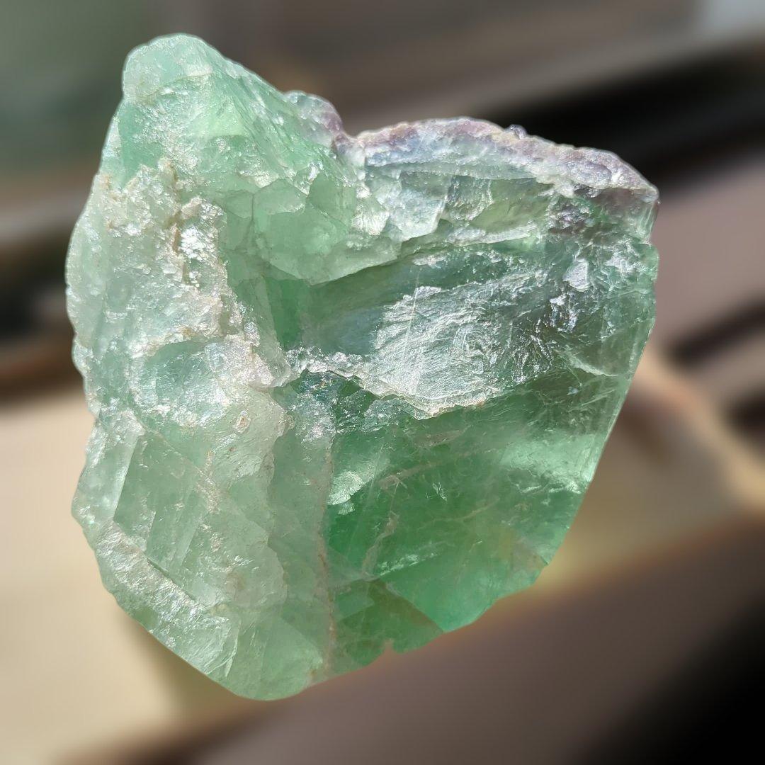 【年末特別セール60％OFF】大きなフローライト原石　パワーストーン　置物