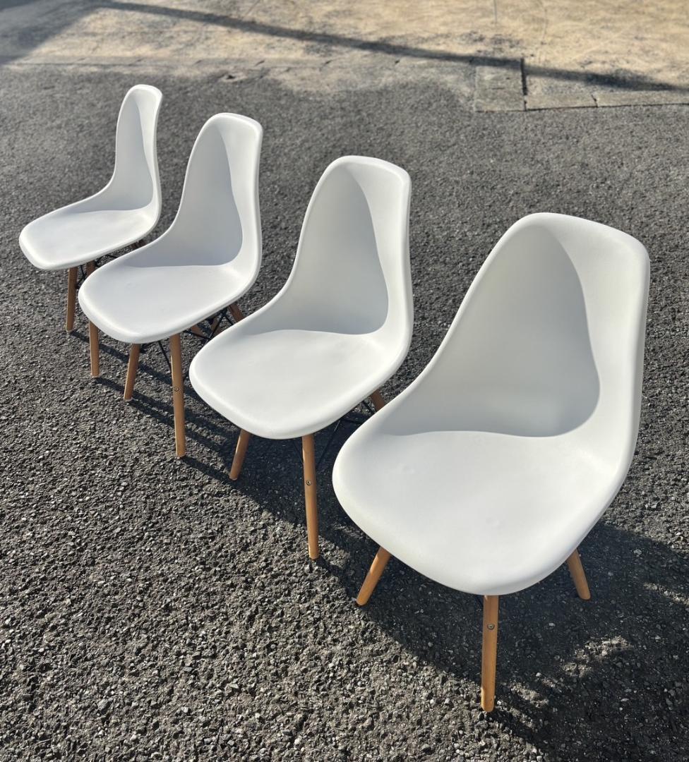 ☆引き取り限定☆ ダイニングチェア４脚 / シェルチェア / ホワイト