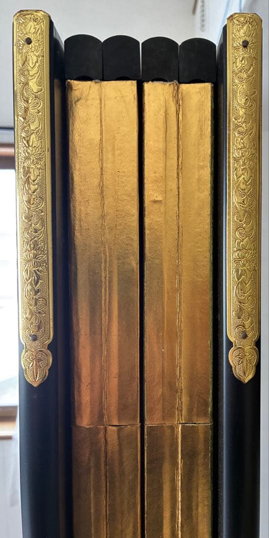 六曲屏風（書作品）／金箔仕上げ