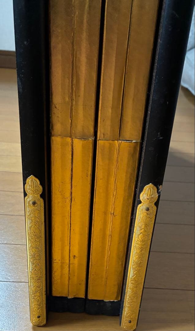 六曲屏風（書作品）／金箔仕上げ