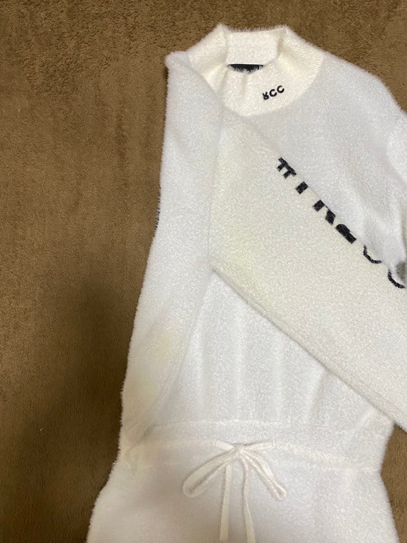 【fr2ゴルフ】ワンピース モコモコ 冬用 ホワイト　M レディース