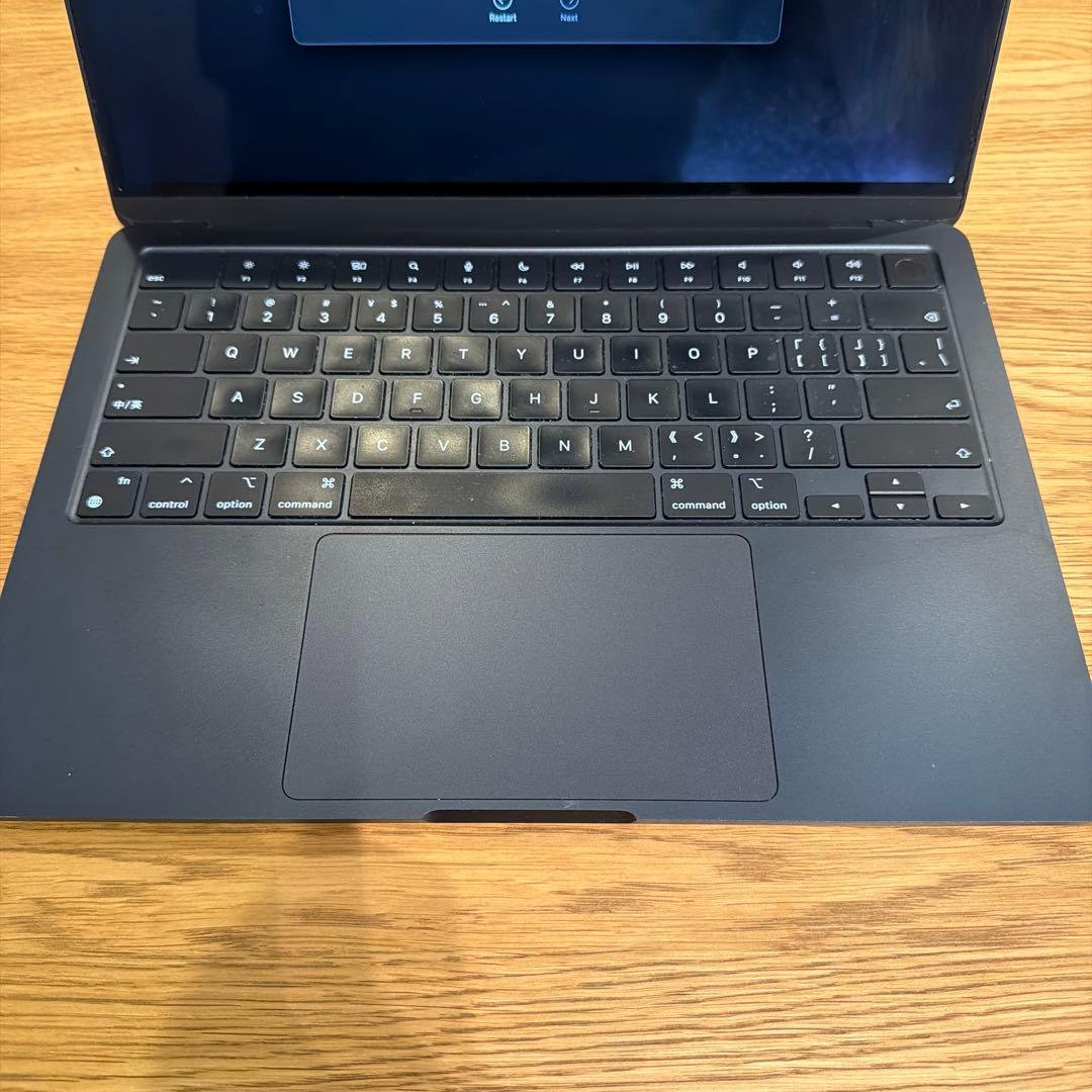 MacBook Air 13インチ 2022年 M2（8CPU / 8GPU)