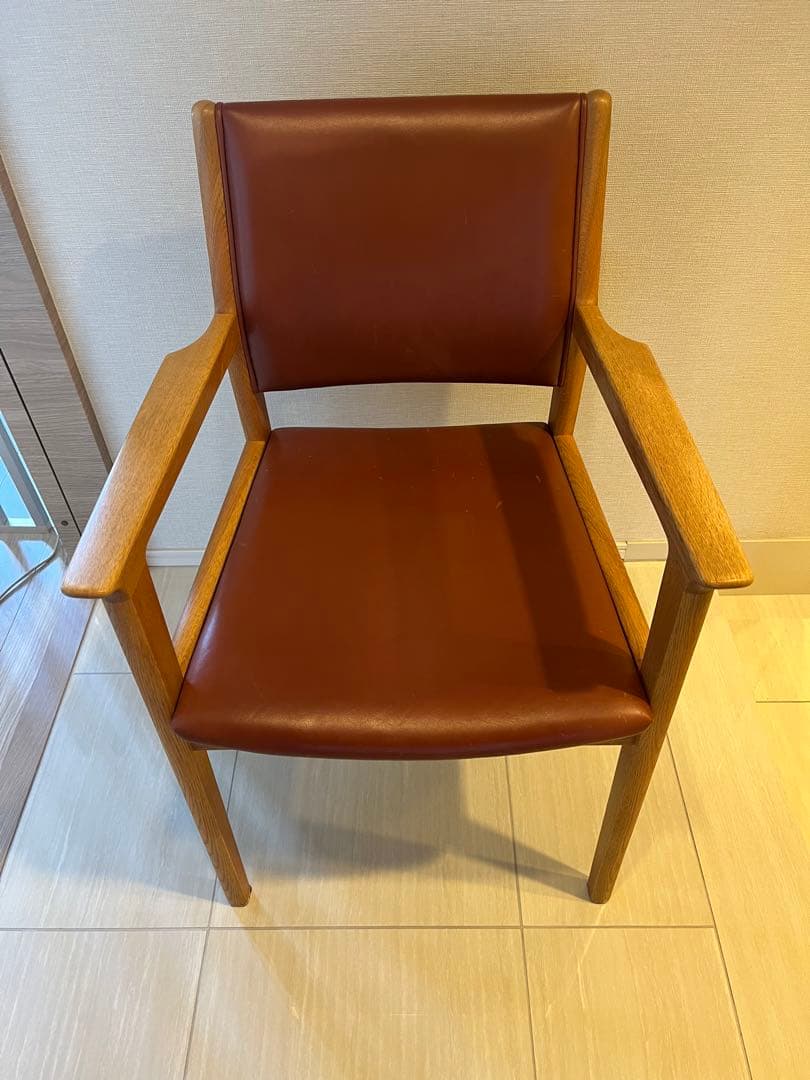 『GECKO』アーム付きダイニングチェア 木製