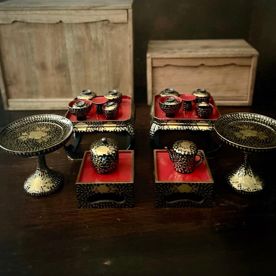 時代雛道具 本金 極上牡丹唐草 御膳揃 掛盤膳 希少サイズ 共箱付