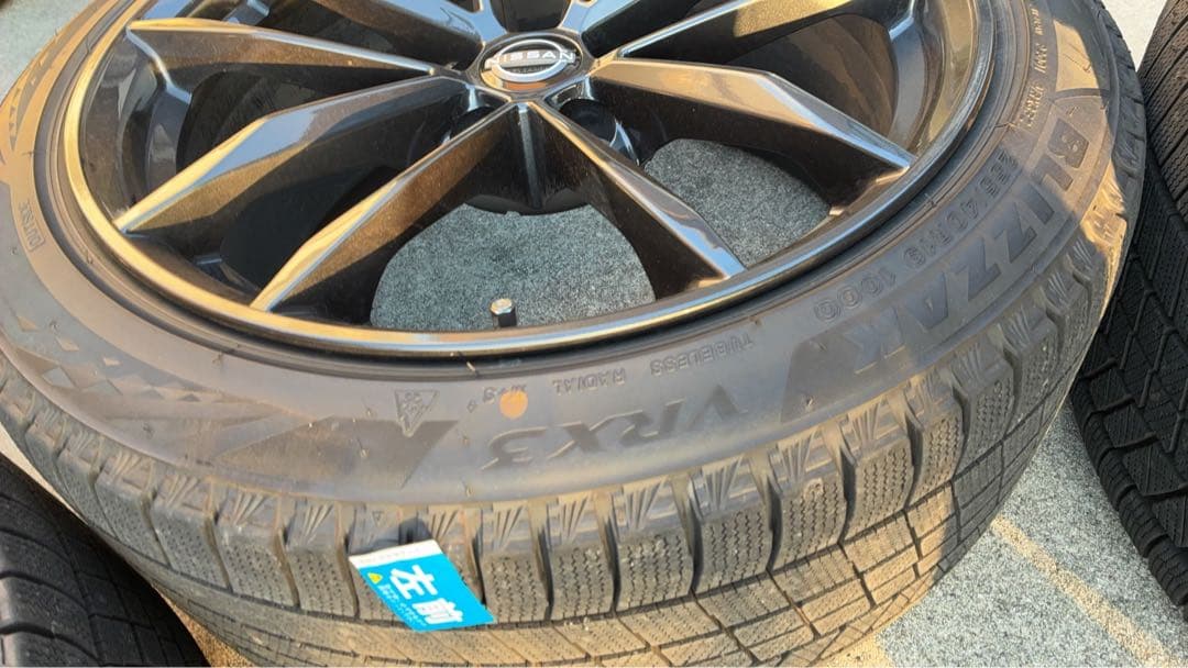 BRIDGESTONE BLIZZAK スタッドレス VRX3