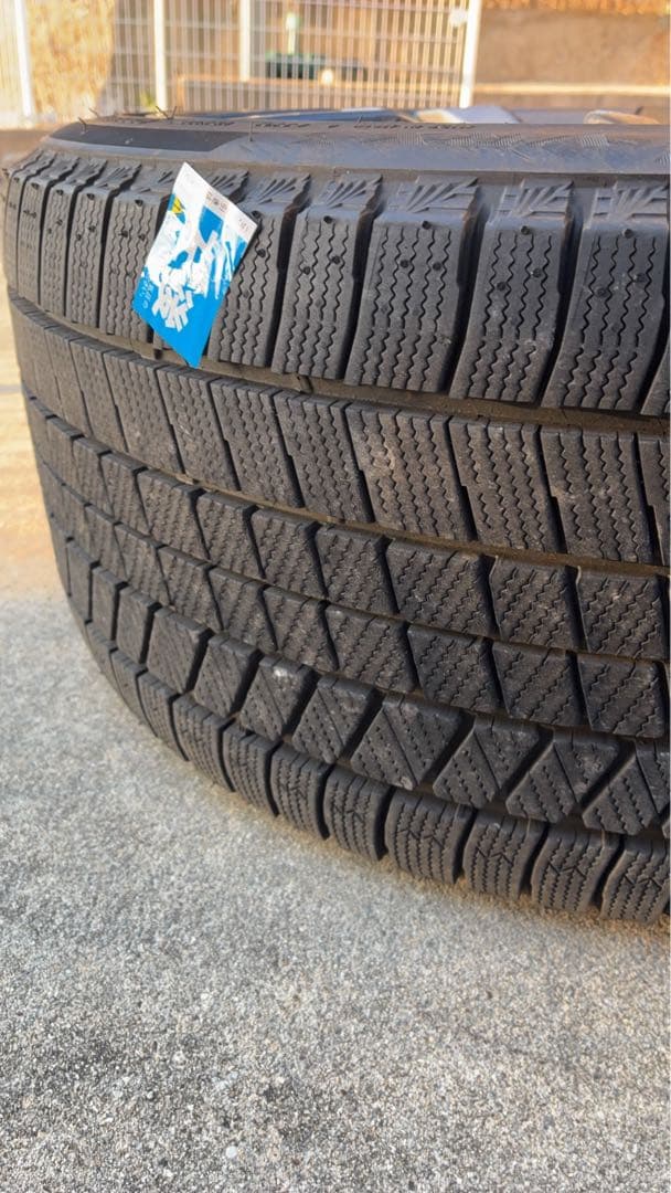 BRIDGESTONE BLIZZAK スタッドレス VRX3