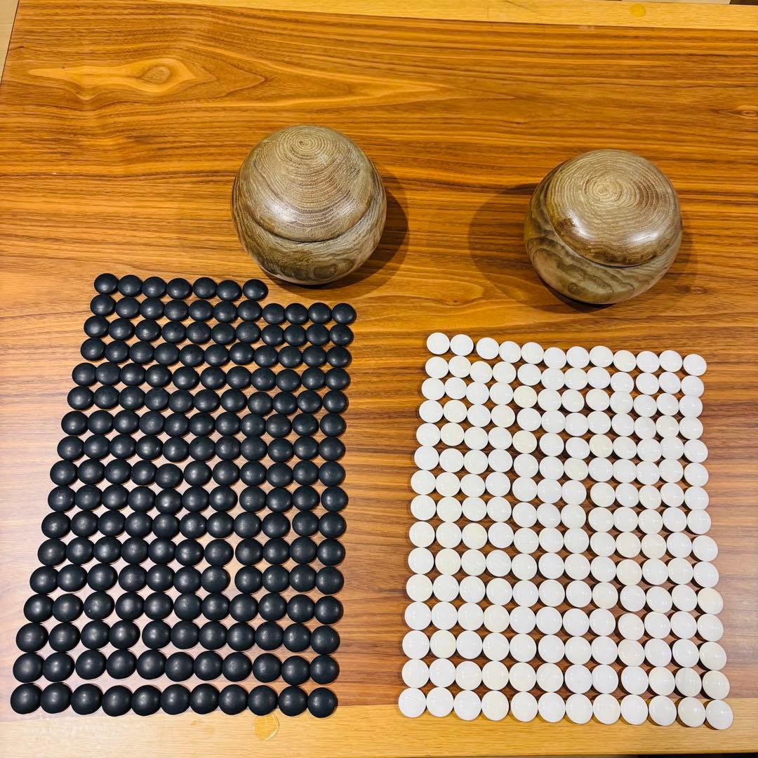 囲碁　碁石　雪印　蛤碁石　那智黒　ケース付き　洗浄済み　ハマグリ180