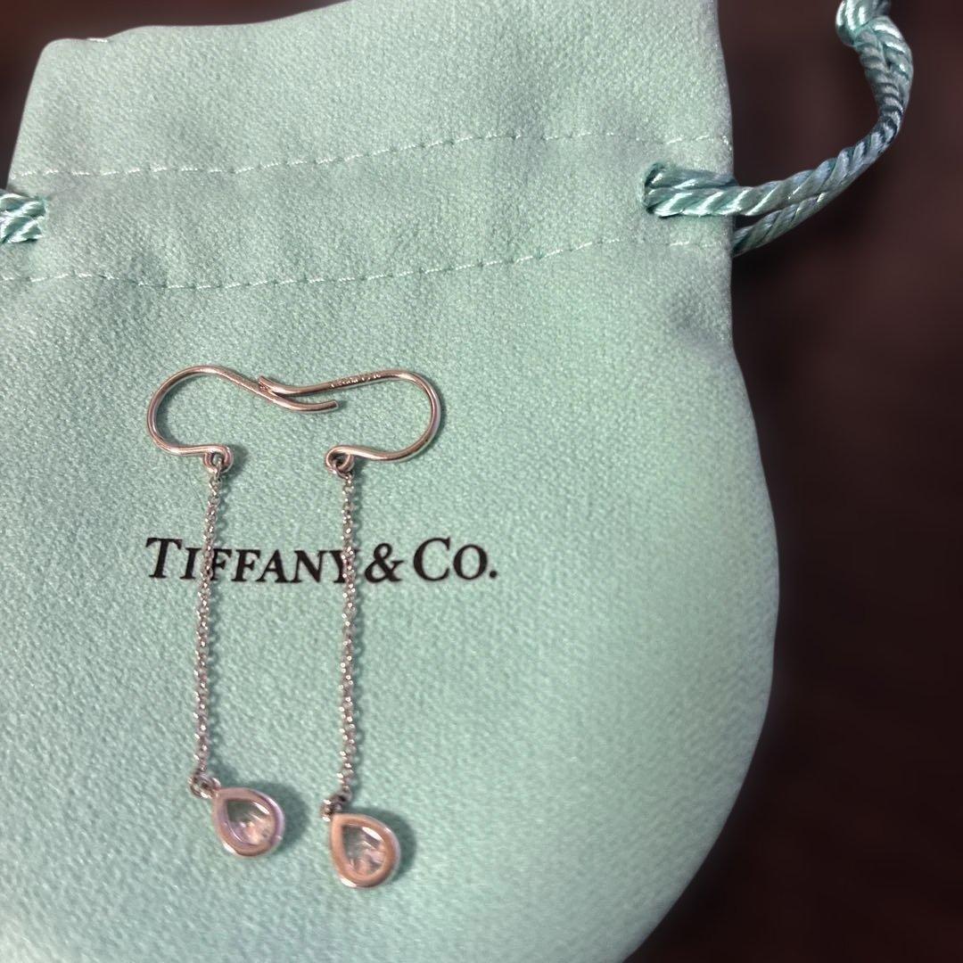 ティファニー ダイヤモンドバイザヤードピアス ペアシェイプ