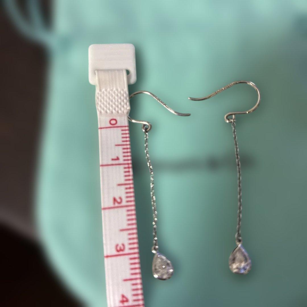 ティファニー ダイヤモンドバイザヤードピアス ペアシェイプ