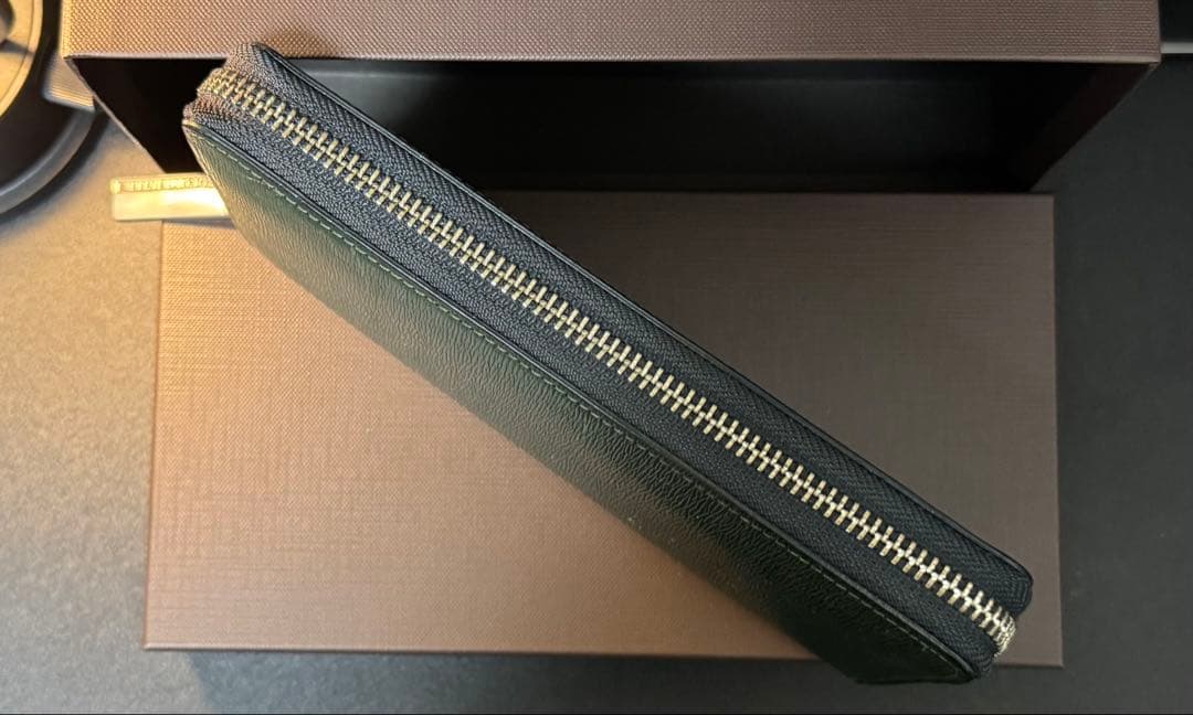 COCOMEISTER プルキャラック・クラウディオ　ラウンドジップ長財布