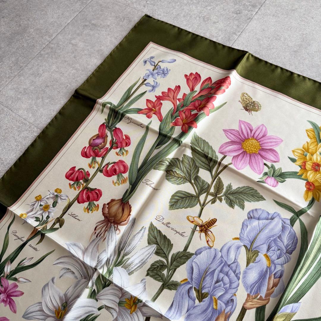 グッチ　大判スカーフ　花柄　ボタニカル　85cm×86cm グリーン　シルク