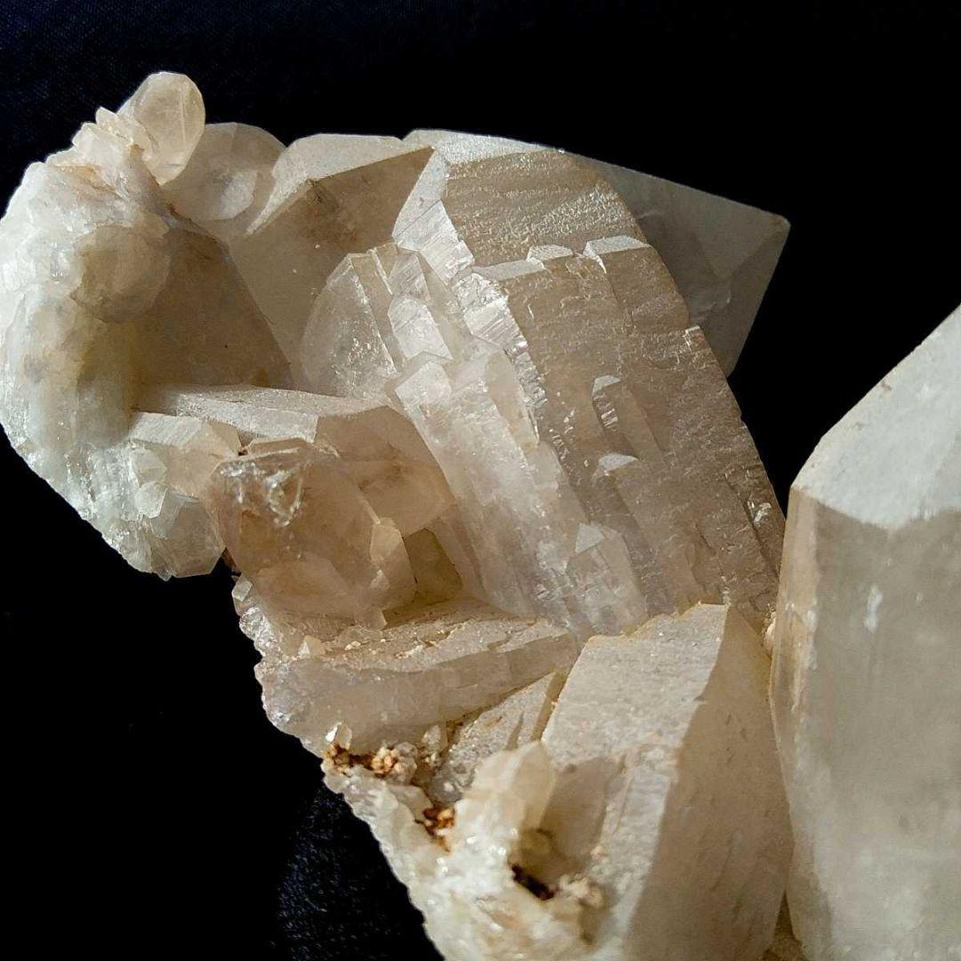 ②マダガスカル産水晶 原石 クラスター 蝋燭水晶 ミルキークォーツ フロスト水晶