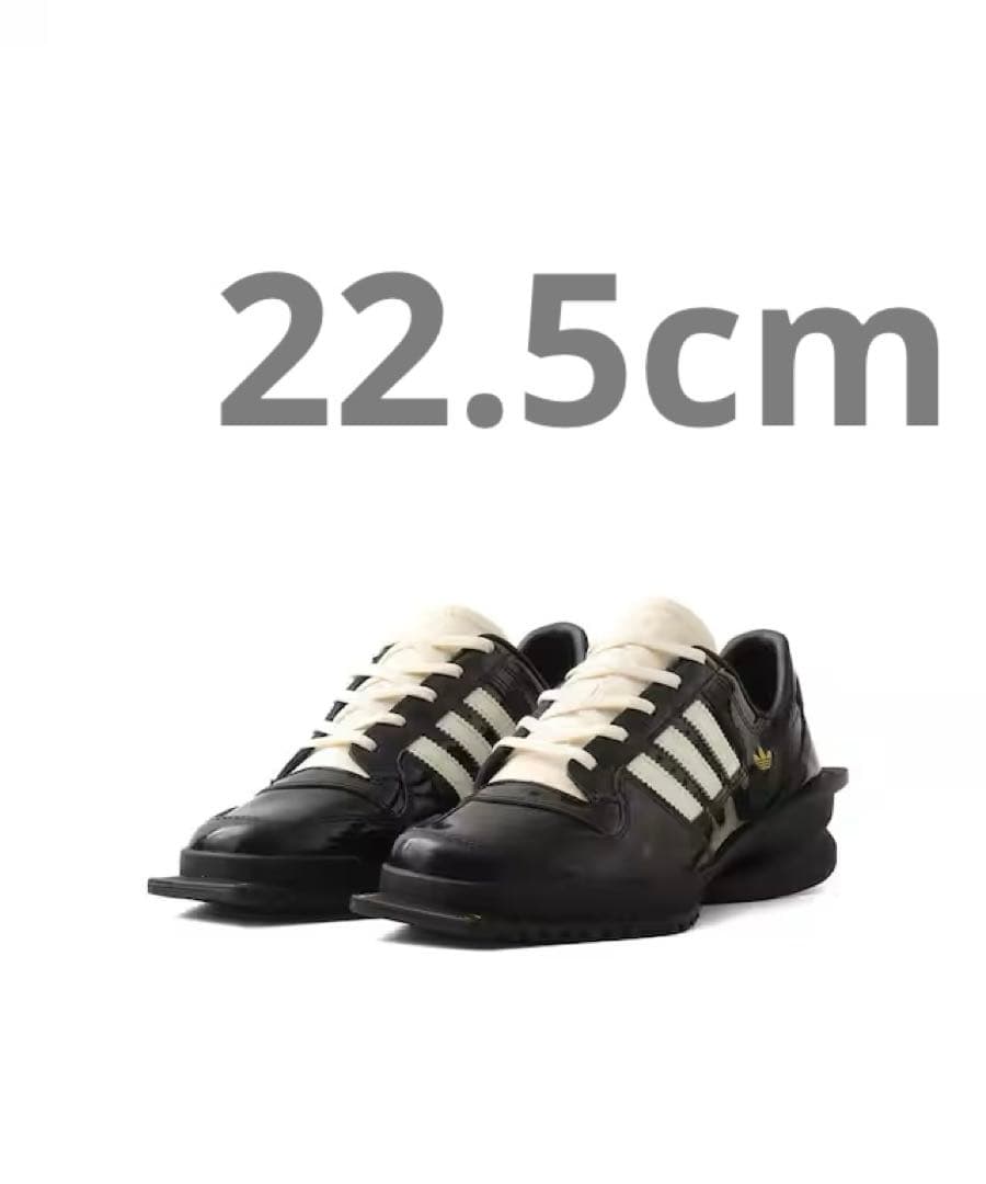 adidas フォーラムスクエアW 22.5cm