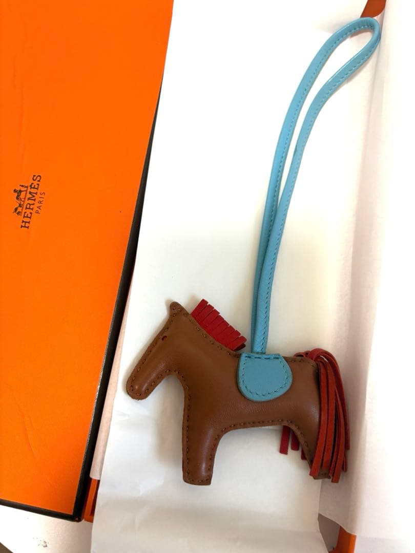 エルメスHERMES ロデオD刻印チャーム可愛い♡