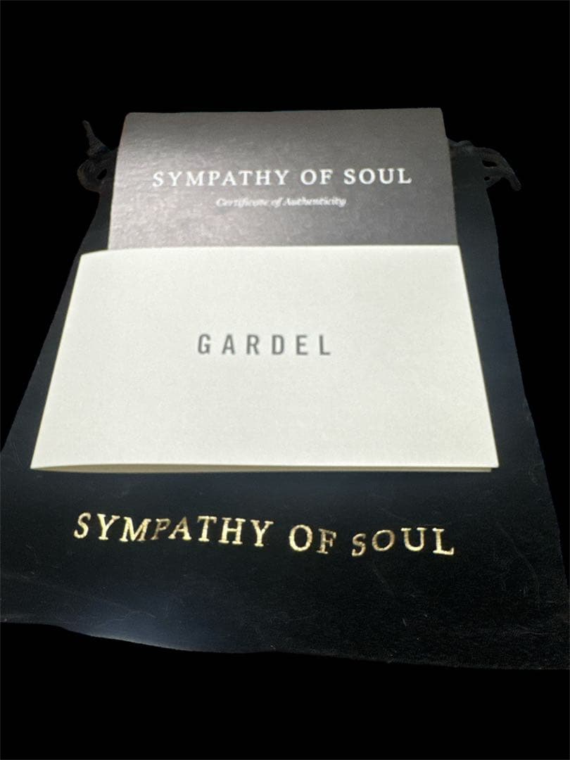 K18YG ピラミッド型ピアス SYMPATHY OF SOUL