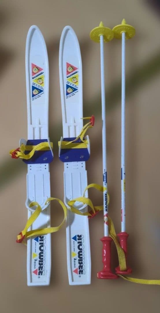 子供用スキー板とストックセット