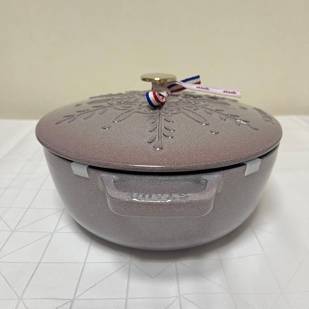 【新品未使用】STAUBストウブワナベ XL❄︎スノーフレーク❄︎24cm 真鍮ノブ