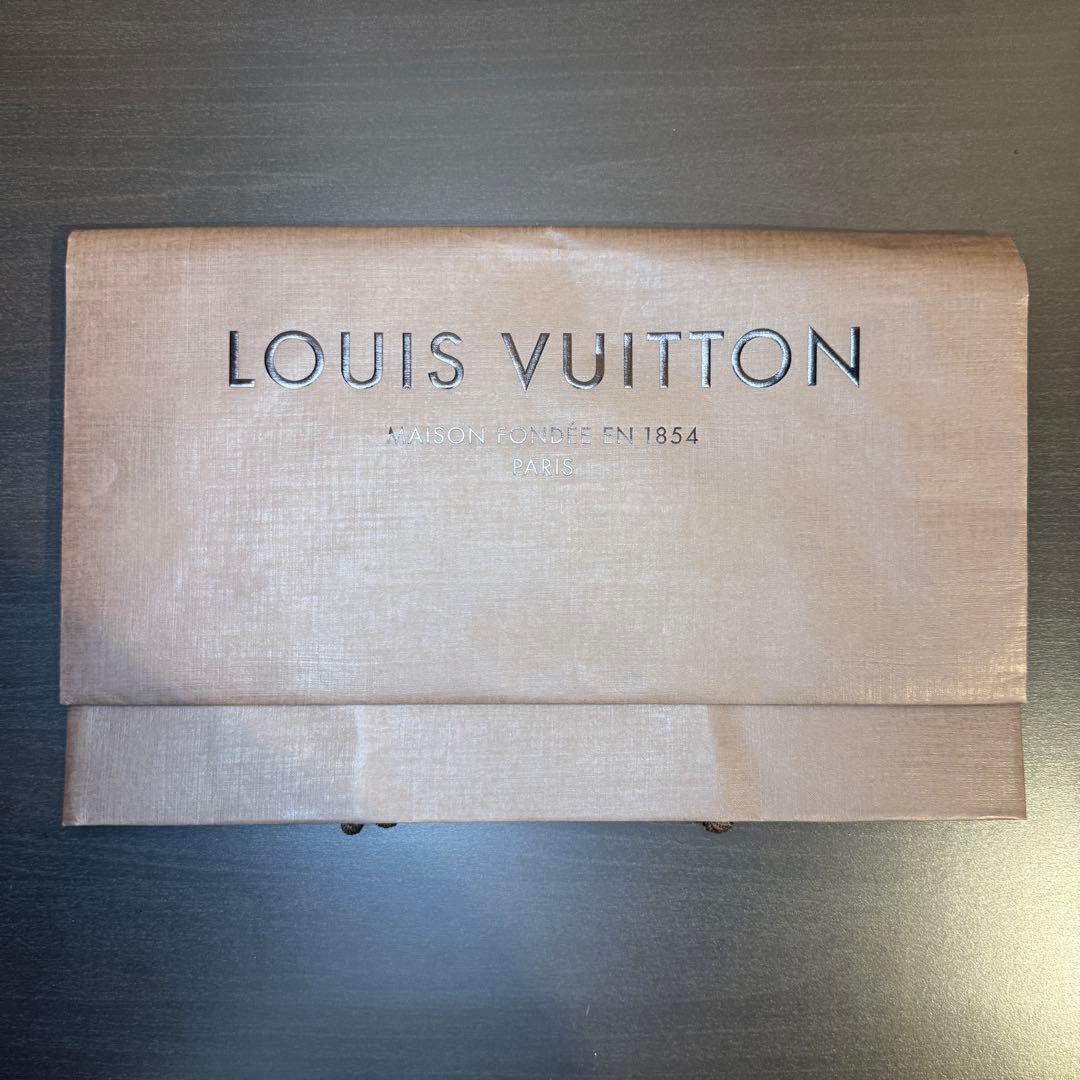 LOUIS VUITTON ルイ・ヴィトン｜マフラー｜エシャルプ・プティ・ダミエ