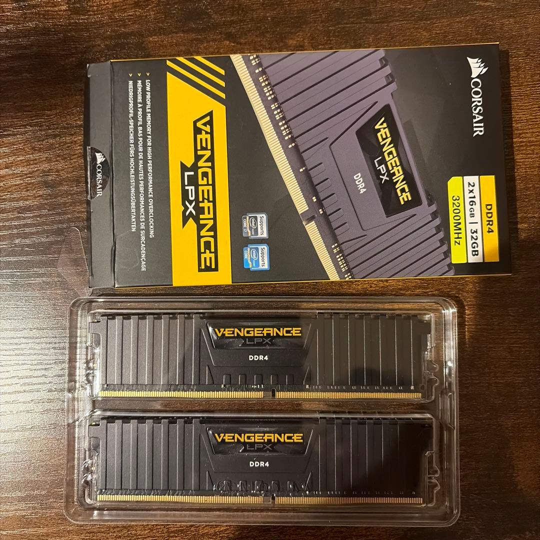 メモリー CORSAIR Vengeance LPX DDR4 32GB 3200MHz