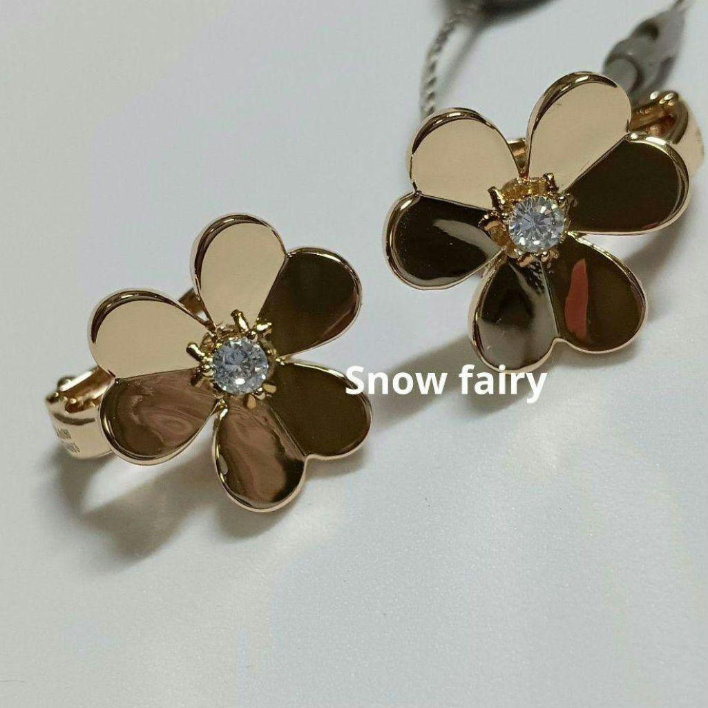 ハイクオリティ　三つ葉ピアス　フラワーピアス　YG