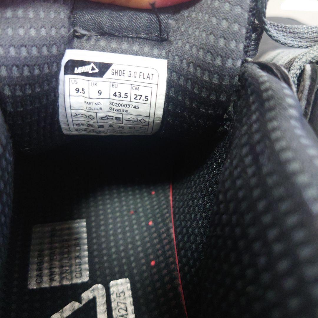 LEATT リアットMTBフラットペダル　スペシャライズドSPECIALIZED