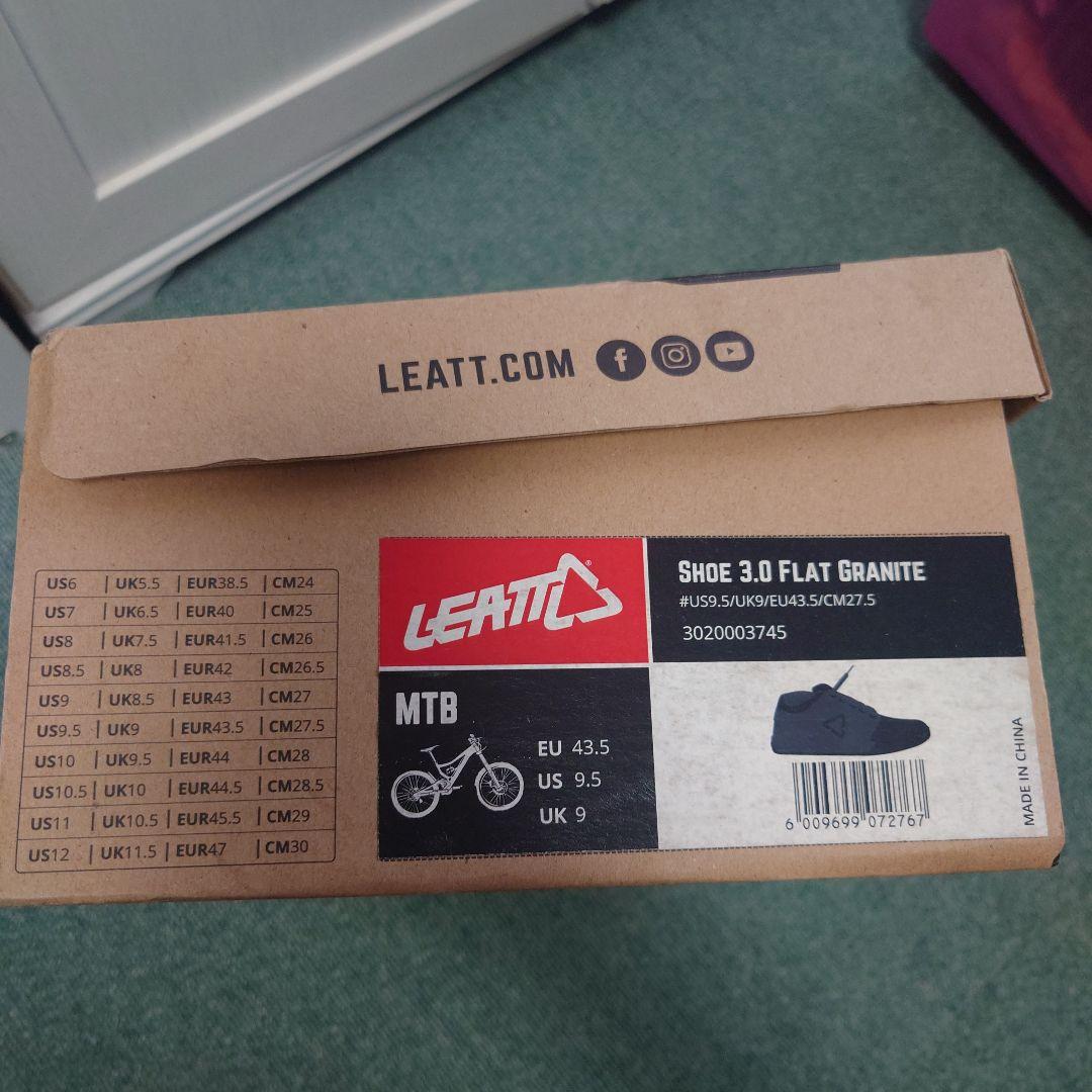 LEATT リアットMTBフラットペダル　スペシャライズドSPECIALIZED