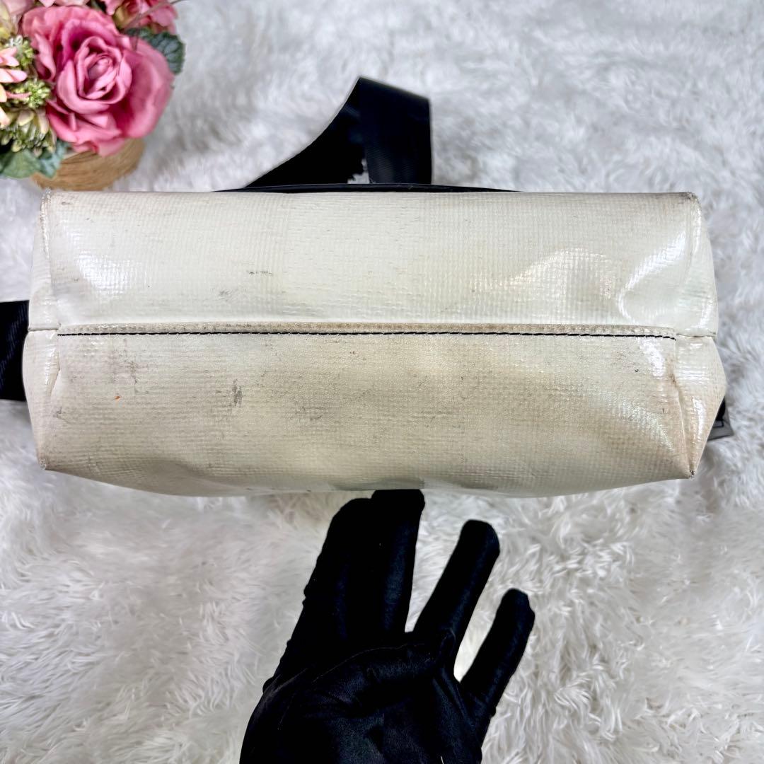 【定番】 フライターグ メッセンジャー 白 リサイクル 黒 モノトーン