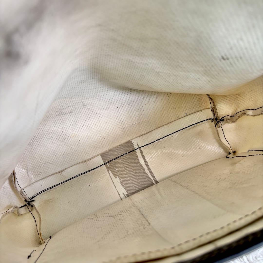 【定番】 フライターグ メッセンジャー 白 リサイクル 黒 モノトーン