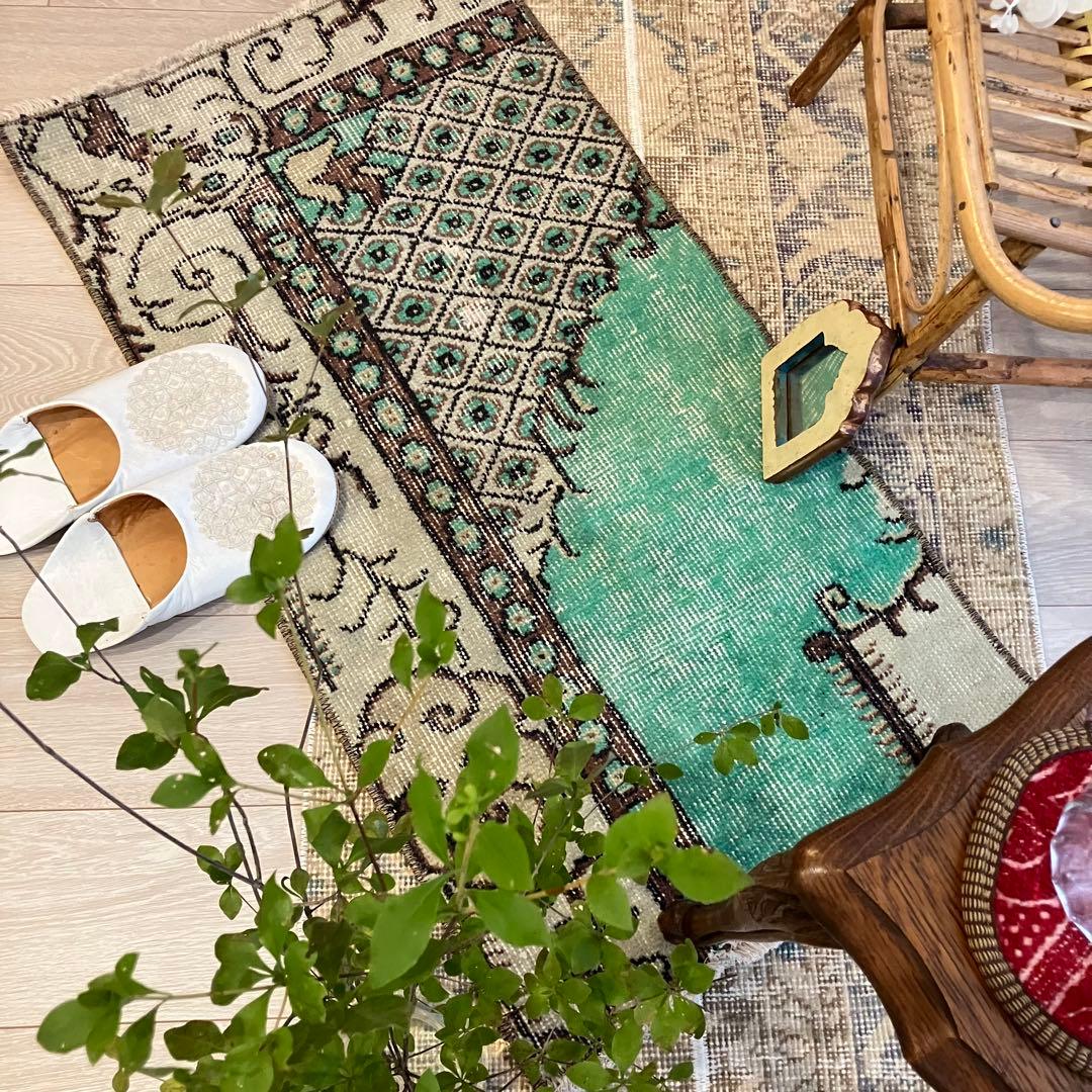 クラシカル柄47×90グリーンアップル　チョコ　フラワー　トルコヴィンテージラグ