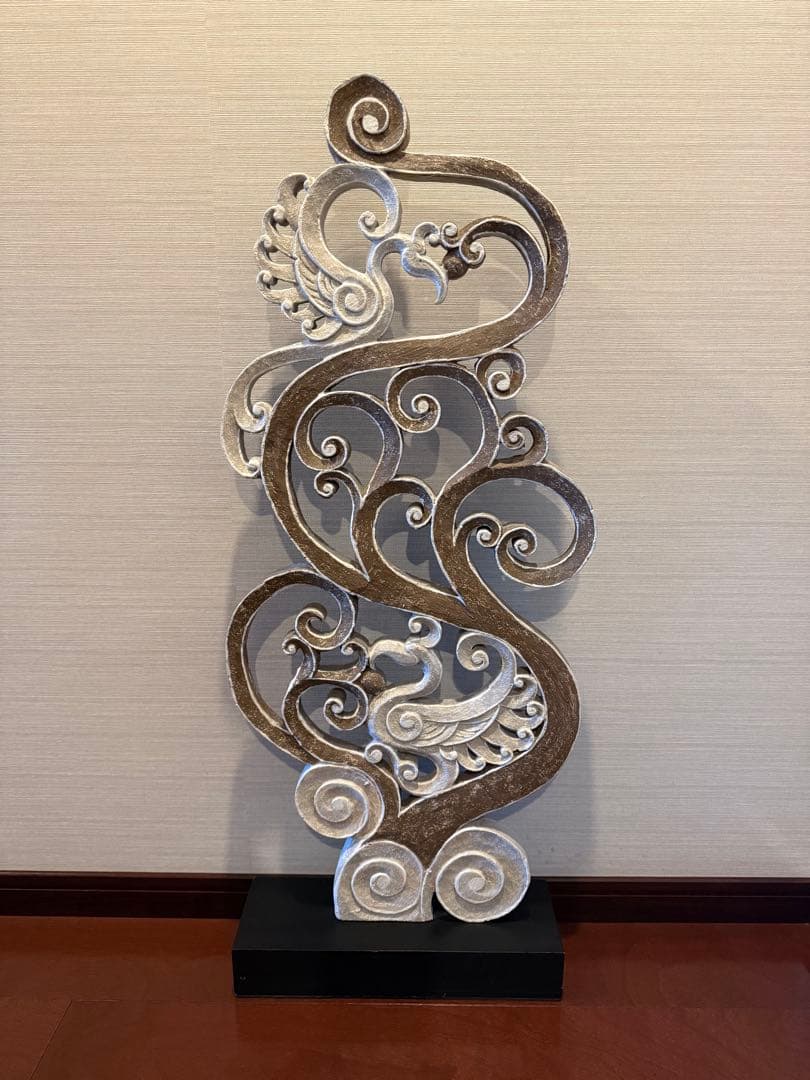 モダンアートスタイルの木製彫刻 インドネシア製