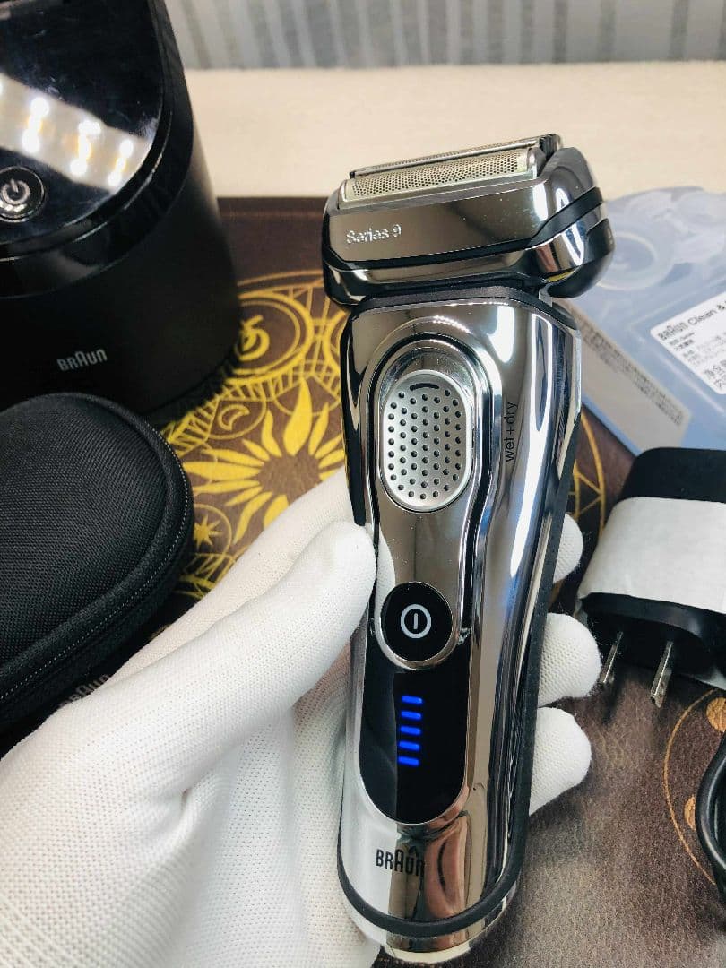 【けんと】BRAUN S9 9297ccメンズ電気シェーバー ブラウン