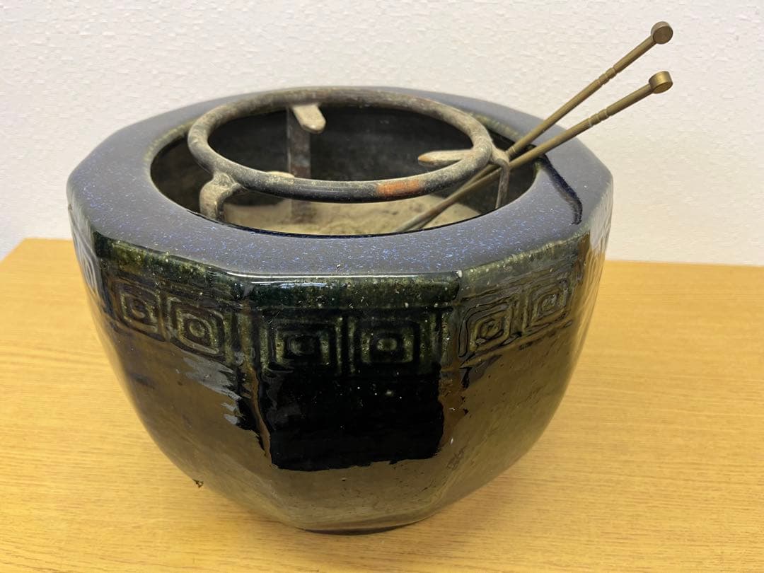 火鉢　手炙り火鉢　囲炉裏　アンティーク　五徳と火箸付き